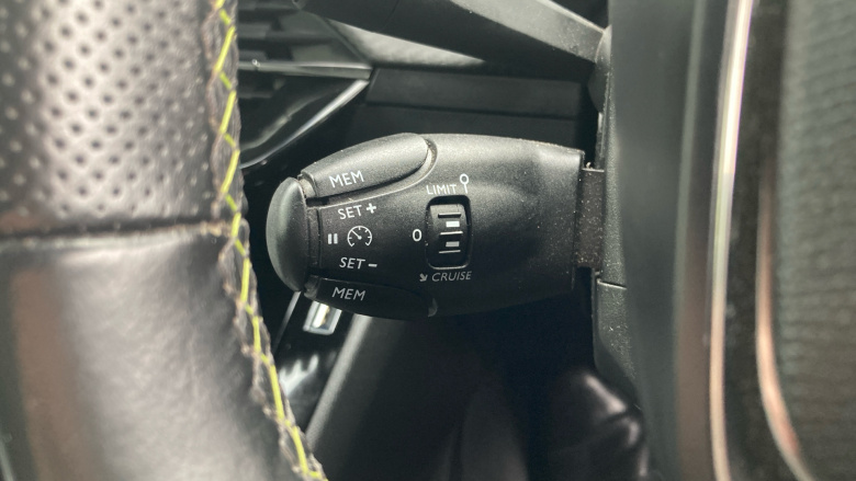 Peugeot 208 1.2 PureTech 100 GT 5dr Petrol Hatchback